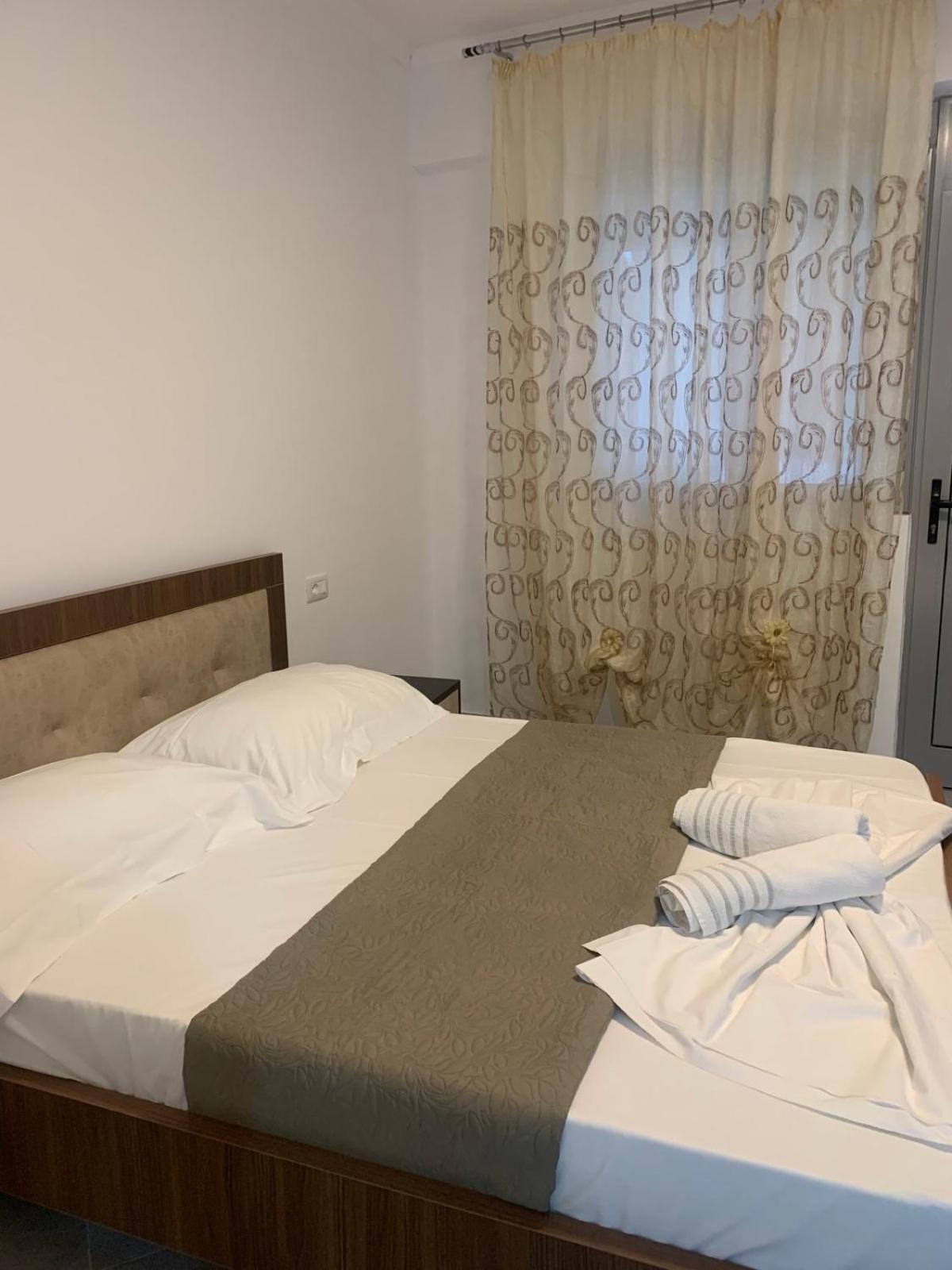 Qeparo View Rooms Exterior photo